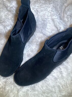 Eileen fisher splash waterproof black suede ankle boots size 9.5